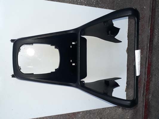 audi a4 98 model vites konsolu